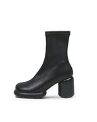 34 / Black