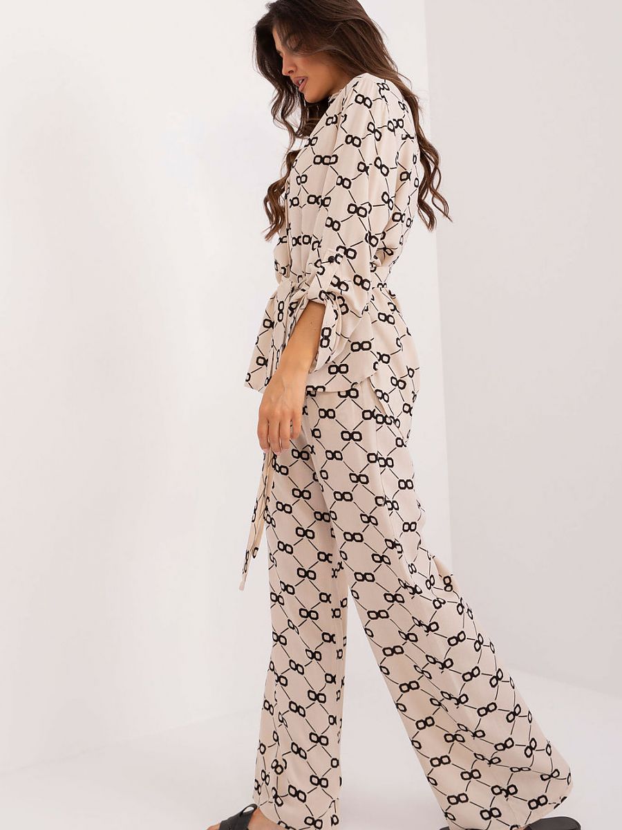 Set model 197732 Lakerta-1