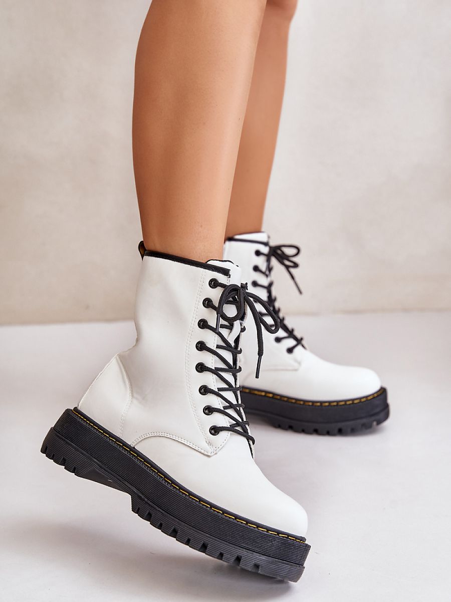 Bootie model 201912 Step in style