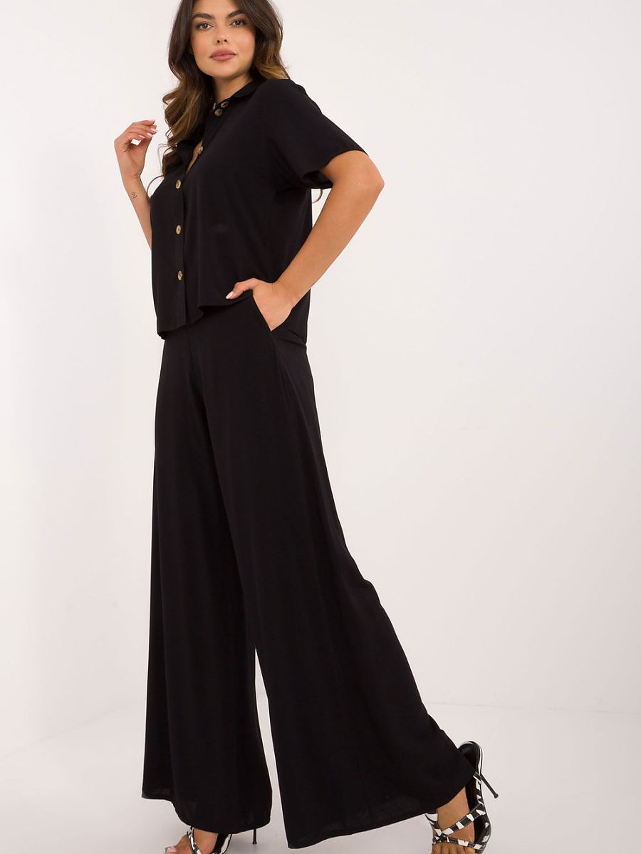 Set model 208643 Lakerta-1