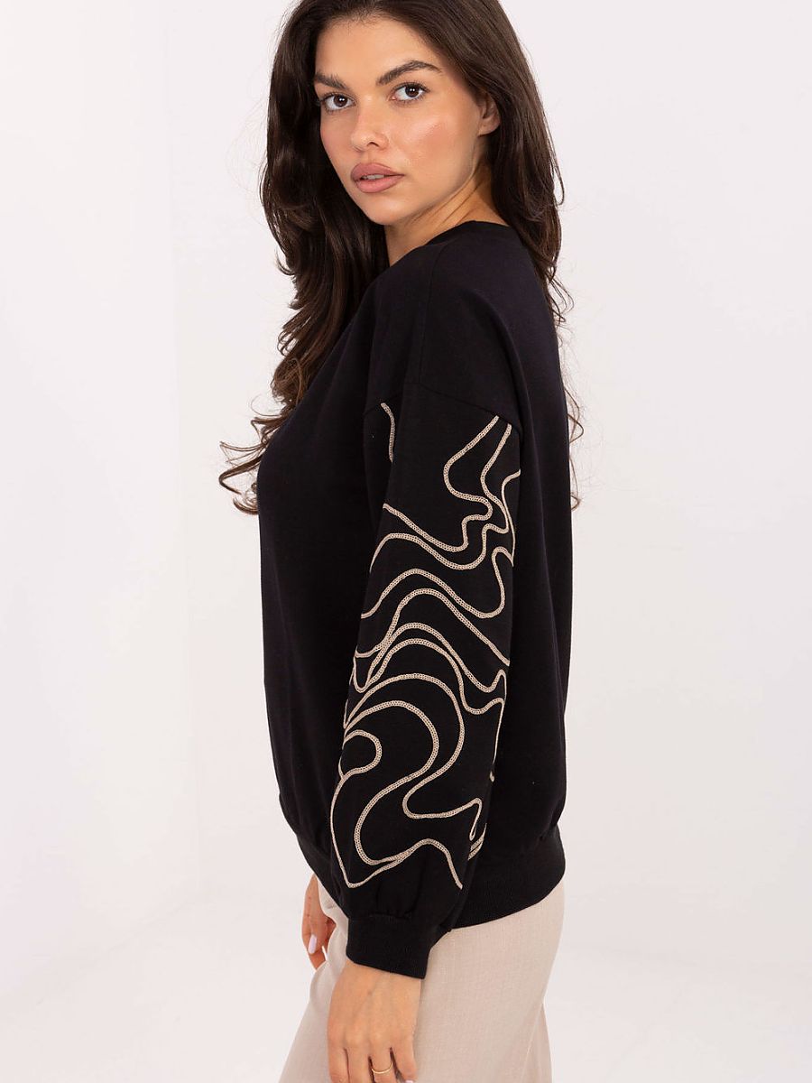Sweatshirt model 218382 Relevance-1