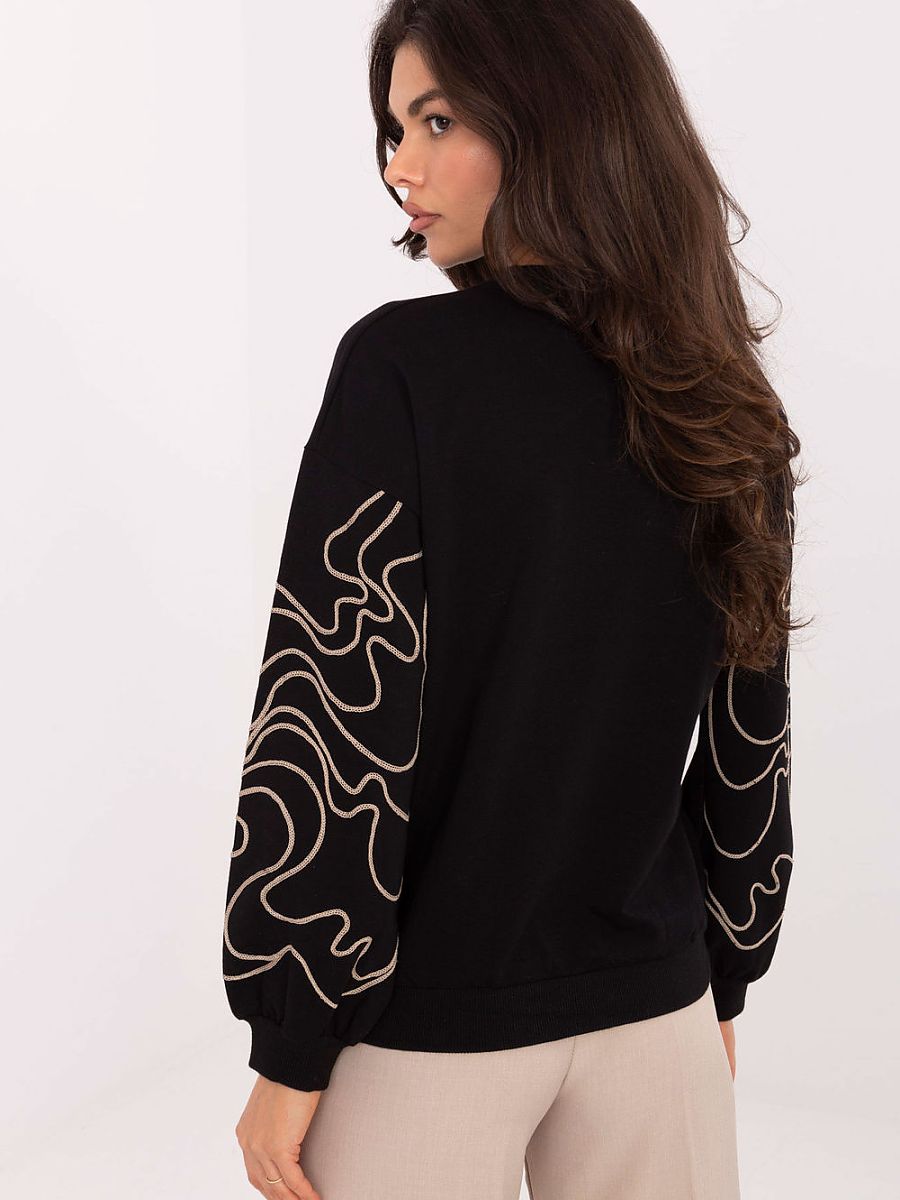 Sweatshirt model 218382 Relevance-2