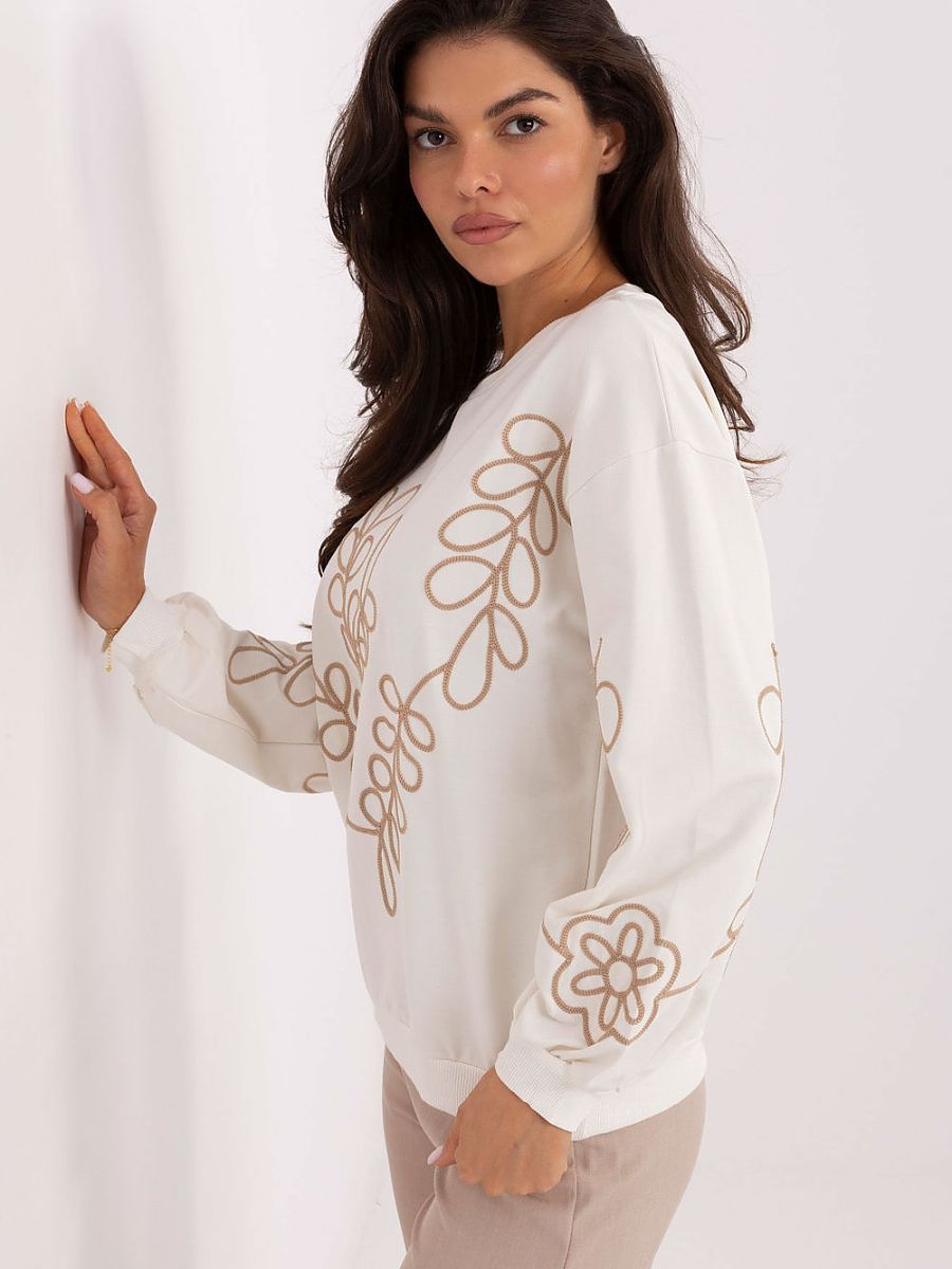 Sweatshirt model 218386 Relevance-1