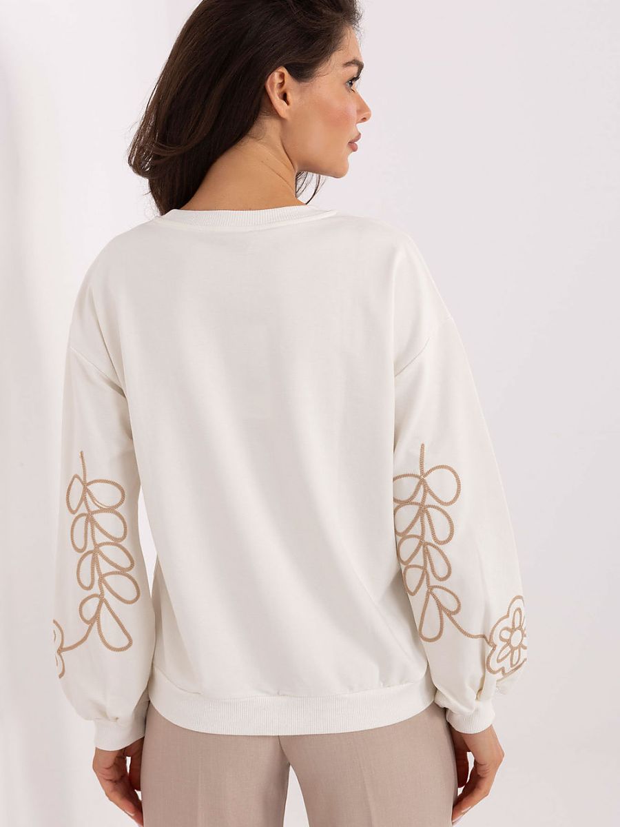 Sweatshirt model 218386 Relevance-2