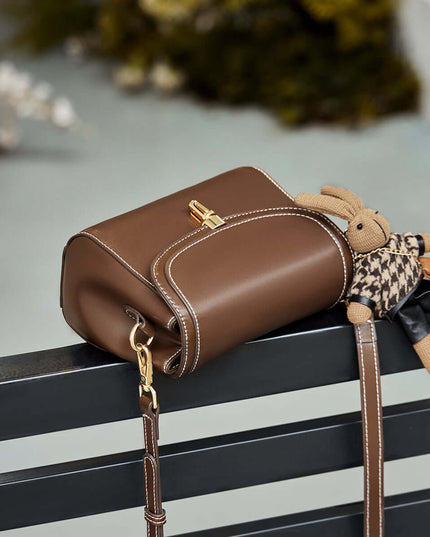Rabbit Charm Contrast Leather Shoulder Bag-4