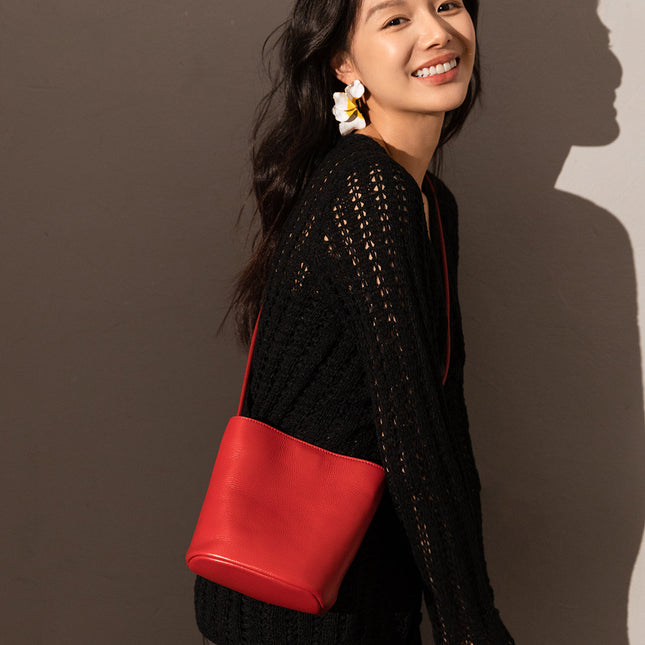 Thin Strap Waterproof Leather Bucket Bag-4