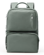 M / Olive